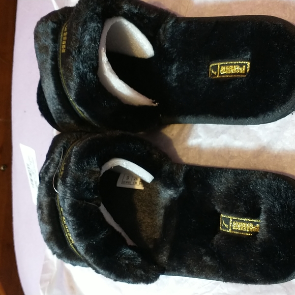 Puma Fluff Slides with really good quality fur - Picture 6 of 8